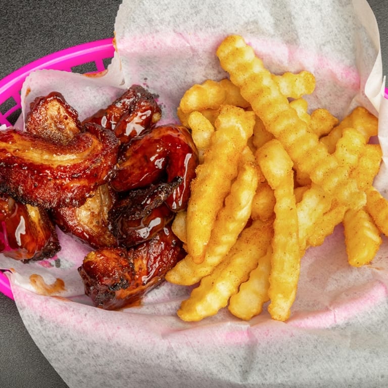 Bar Food: Pizza, Wings, Burgers, and More